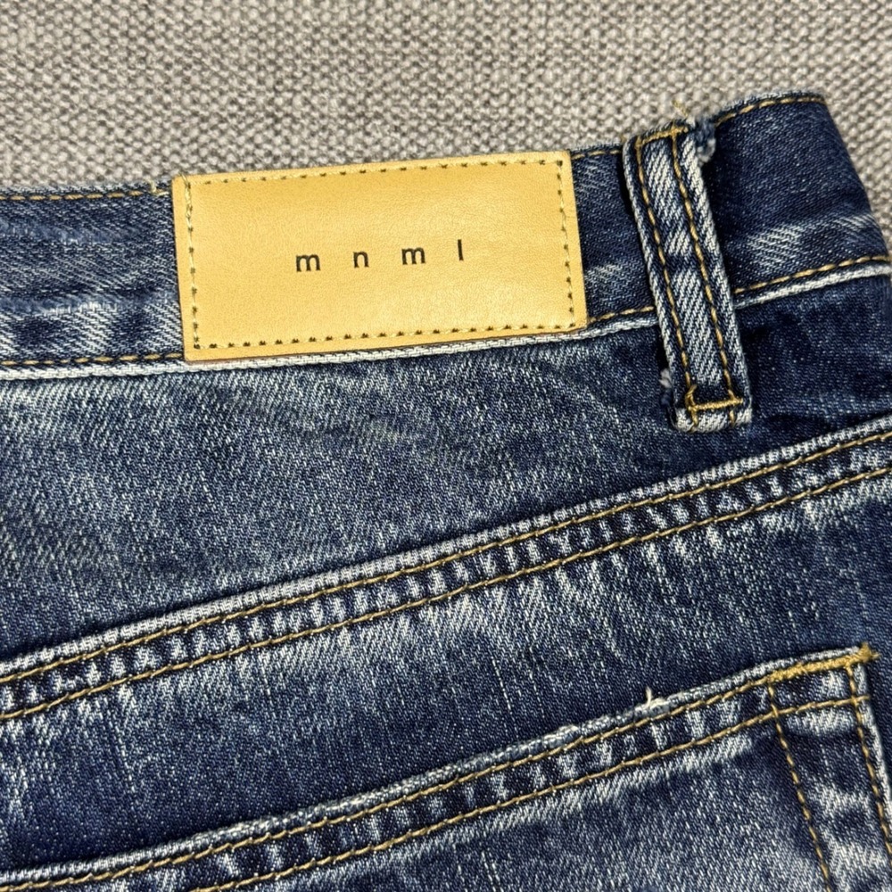 MNML Distressed Straight Leg Jeans Men's‎ 30x33 Medium Wash Button Fly Denim - Picture 10 of 10
